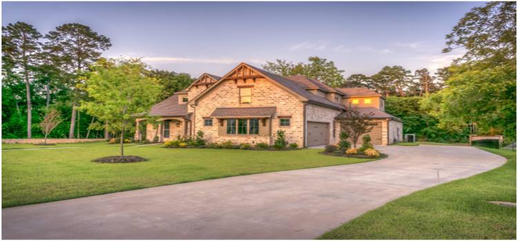 Home's Front Entryway
