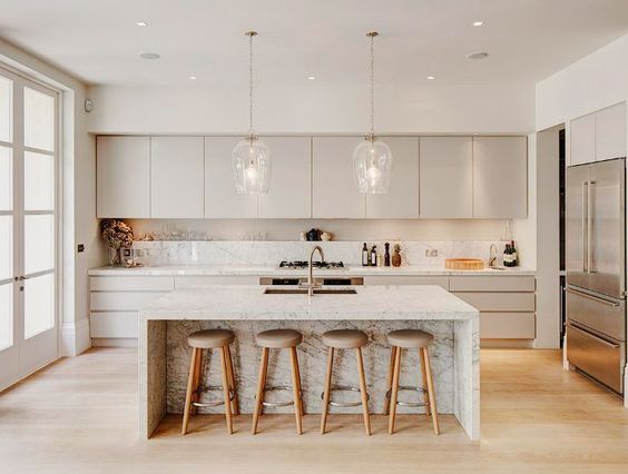 Elegant Modern Kitchen