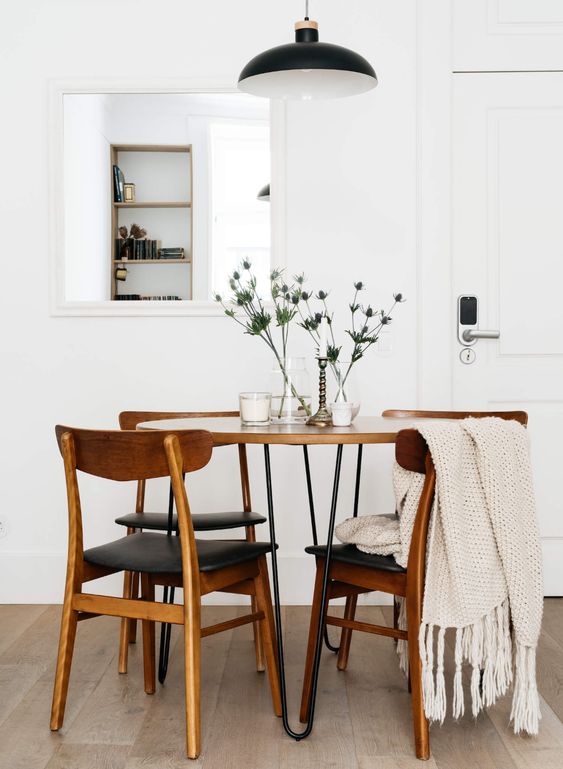 Simple Plants to Beautify The Dining Room