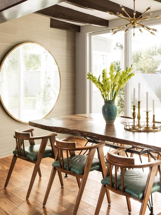 big mirror for brighten up the minimalist dining room