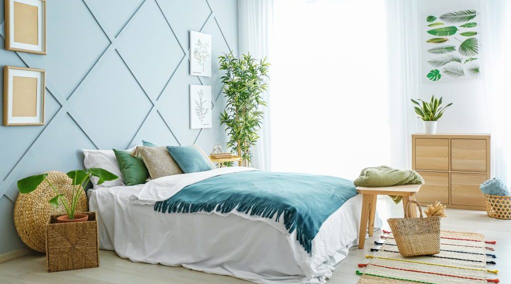 Simple Ways To Change Your Bedroom's Look For The Summer