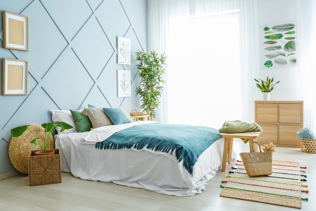 Simple Ways To Change Your Bedroom's Look For The Summer