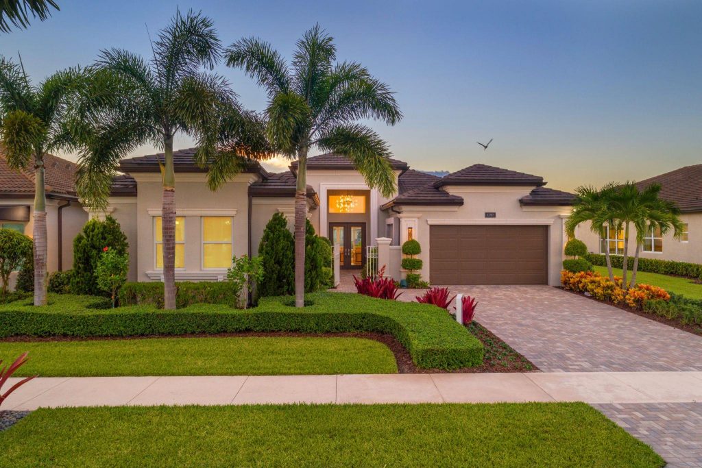 GL Homes builds beautiful homes for those seeking the 55+ lifestyle in communities like Valencia Walk at Riverland in the heart of Florida.